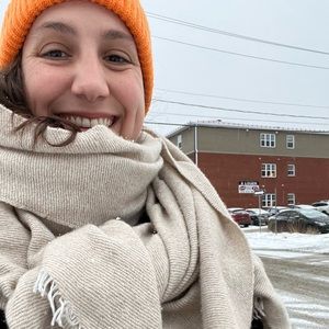 Meet your Posher, Chloe L.